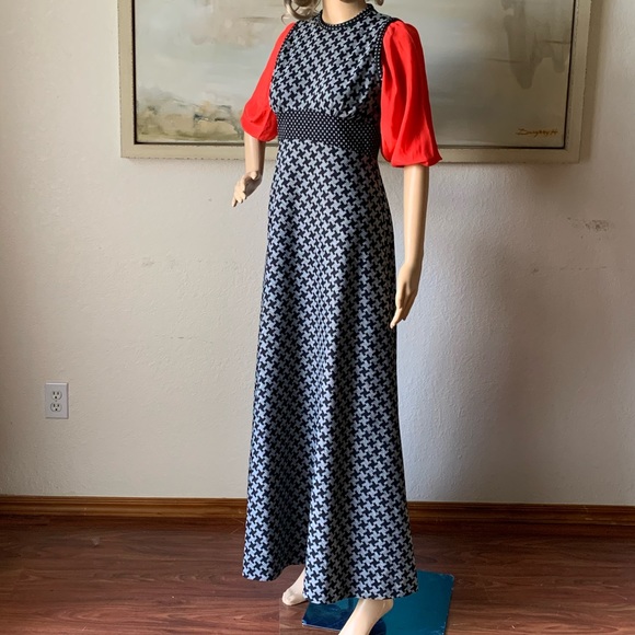 Vintage Betty Carrol for Christofopher Jones Versatile Empire waistline Dress - Picture 11 of 17